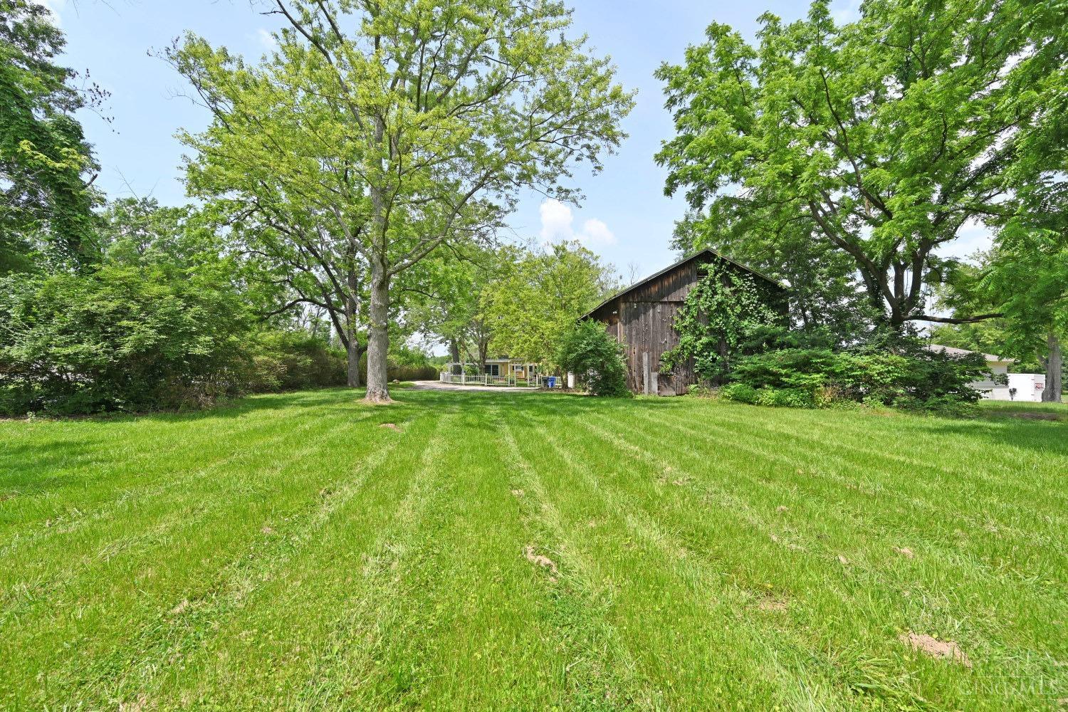 6900 Drake Road Cincinnati, OH 45243 - Photo 33 of 44