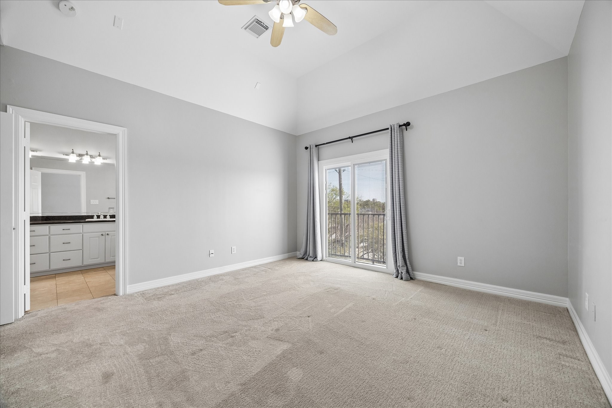 2423 Ralph Street Houston, TX 77006 - Photo 14 of 24 a view of an empty room with a window