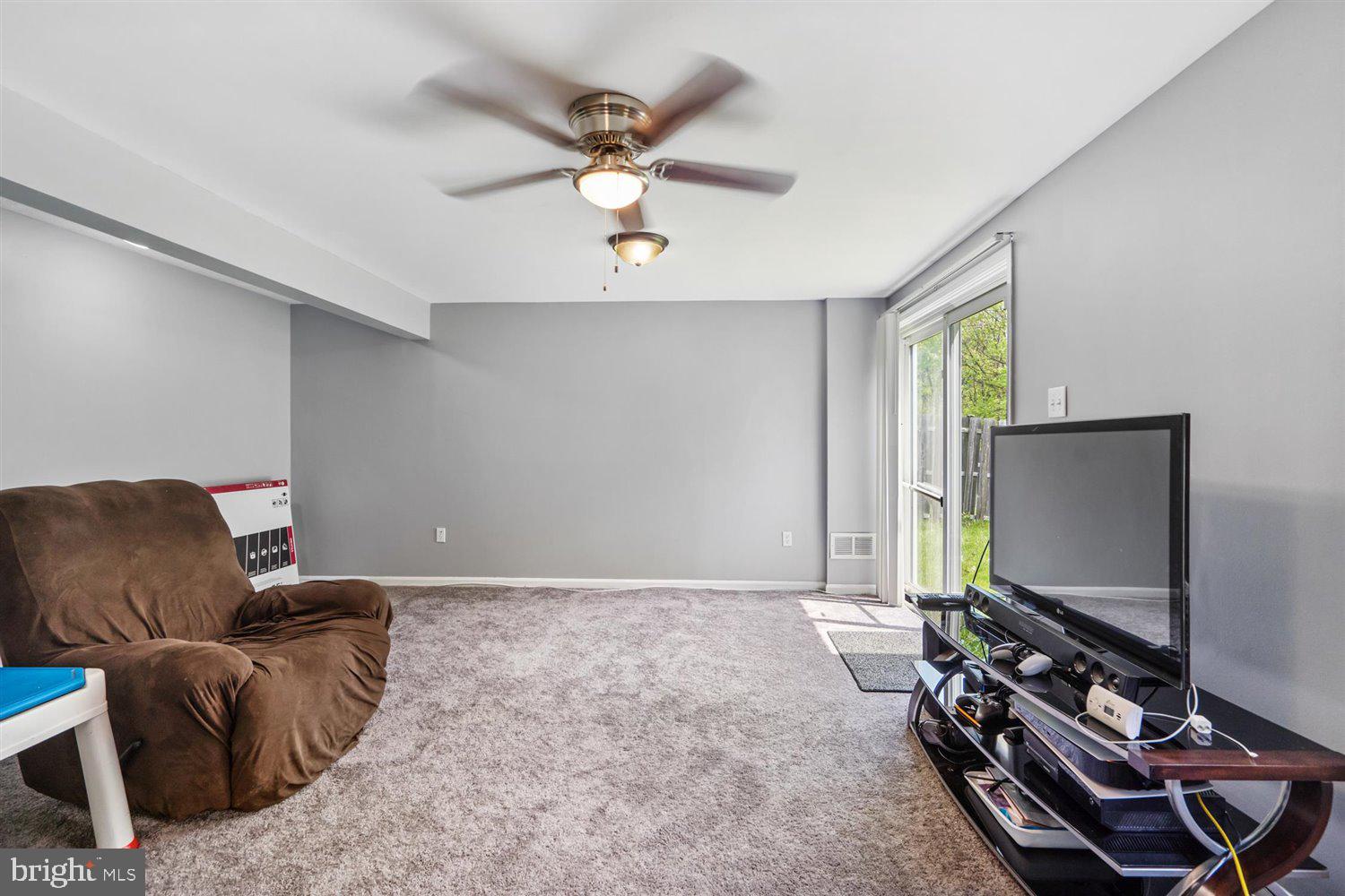 7815 Paddock Way Baltimore, MD 21244 - Photo 16 of 34
