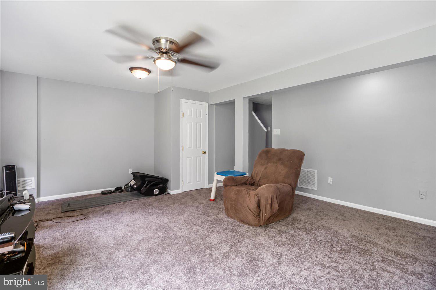 7815 Paddock Way Baltimore, MD 21244 - Photo 17 of 34
