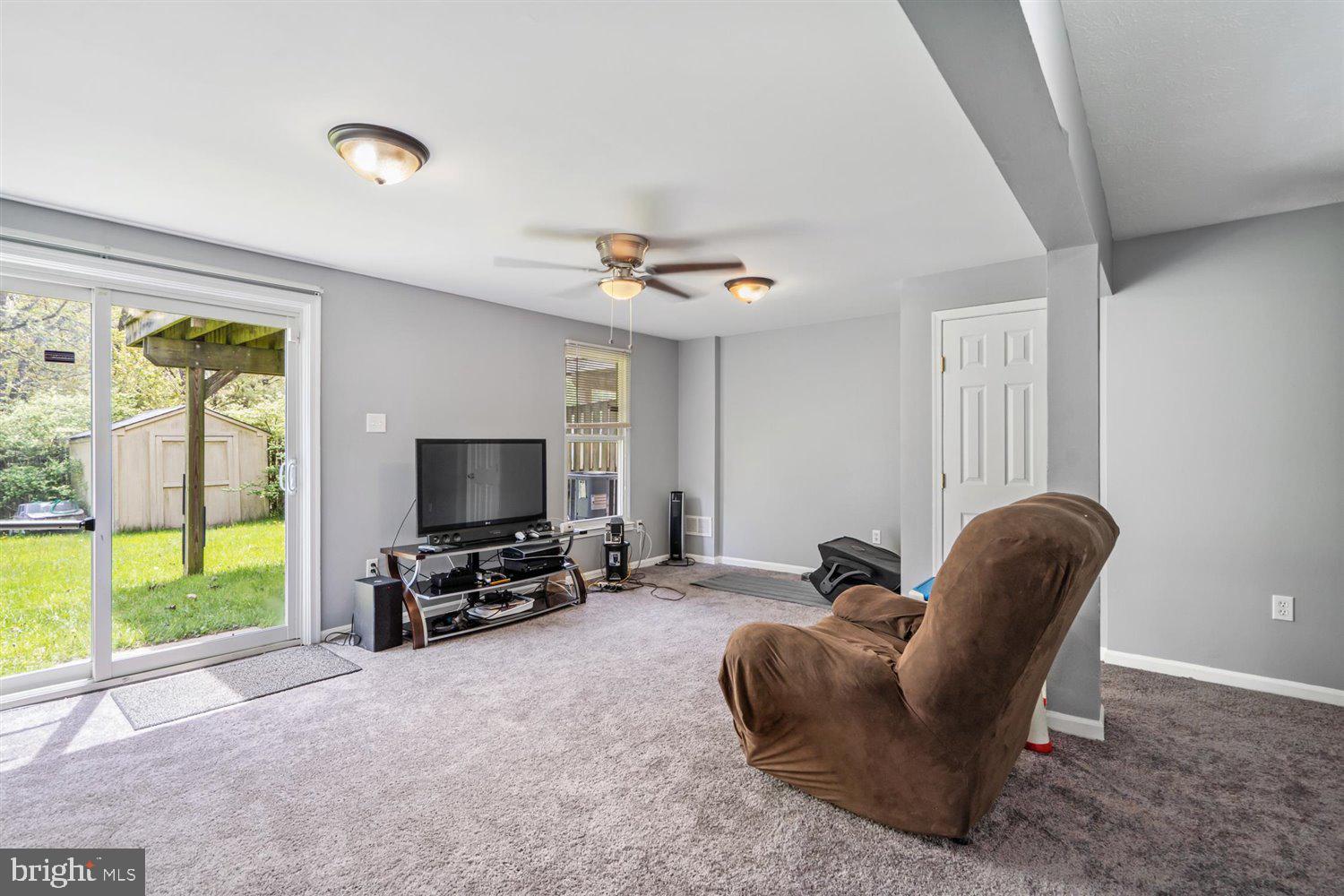 7815 Paddock Way Baltimore, MD 21244 - Photo 18 of 34