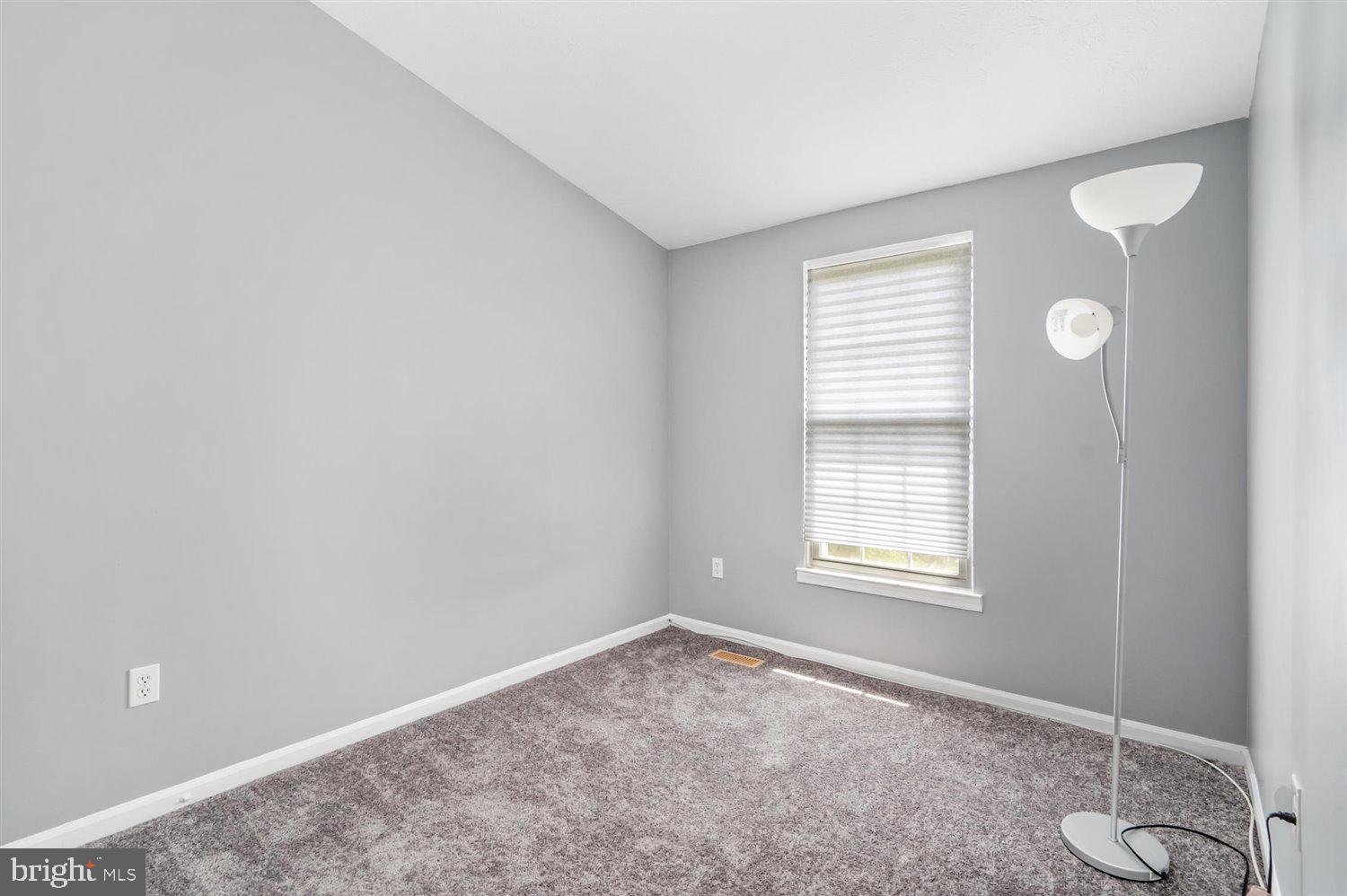 7815 Paddock Way Baltimore, MD 21244 - Photo 19 of 34