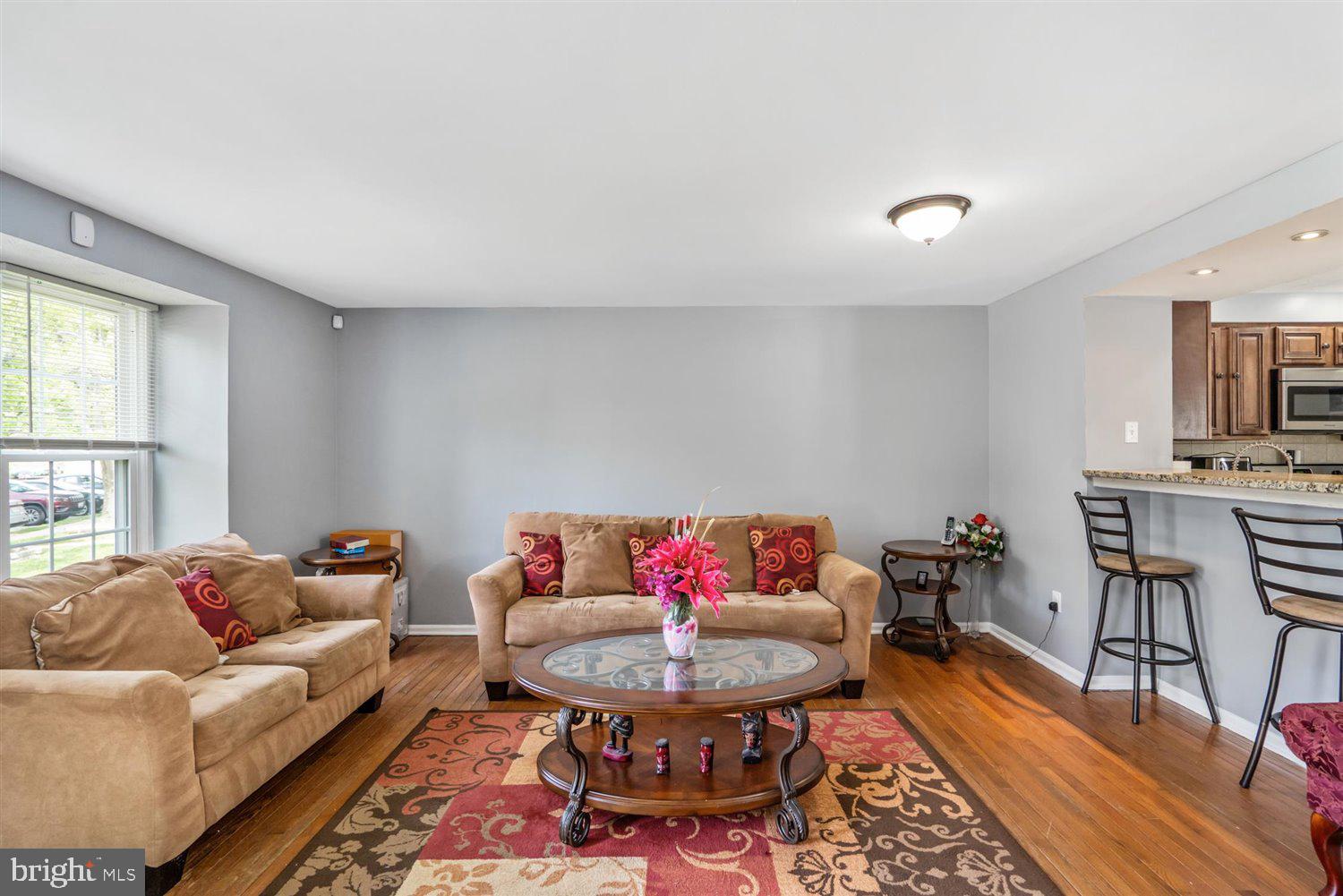 7815 Paddock Way Baltimore, MD 21244 - Photo 3 of 34