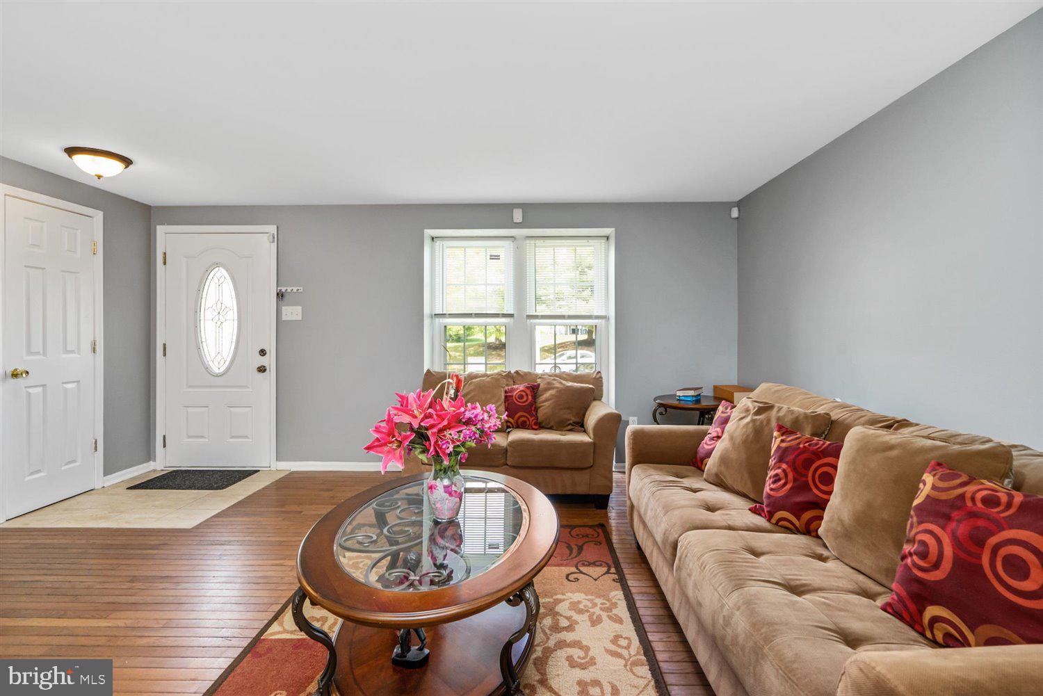 7815 Paddock Way Baltimore, MD 21244 - Photo 5 of 34
