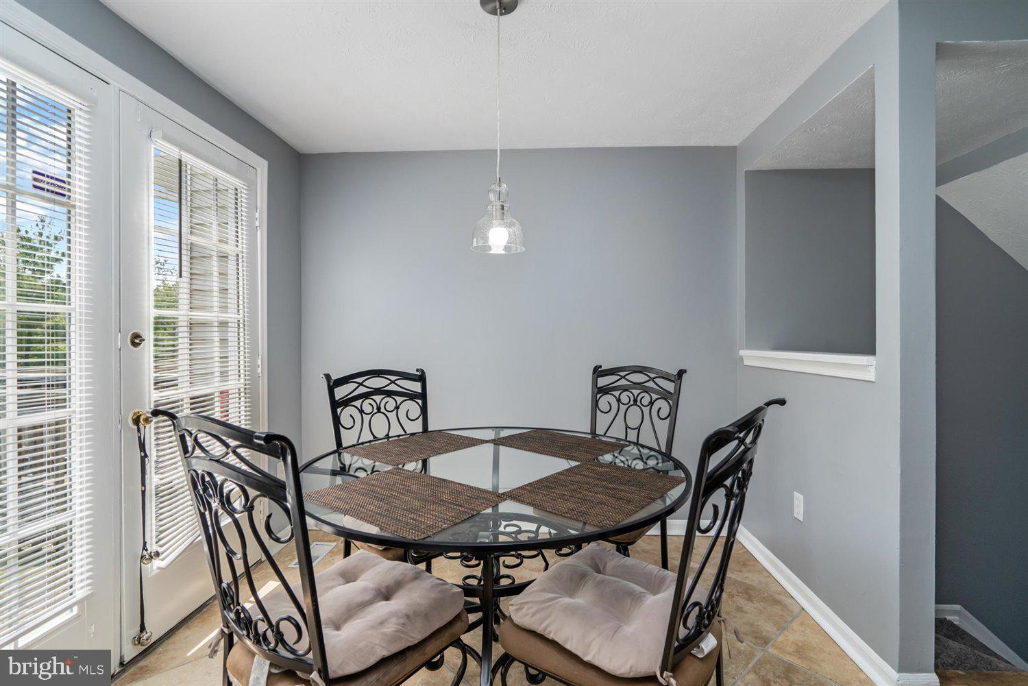 7815 Paddock Way Baltimore, MD 21244 - Photo 6 of 34