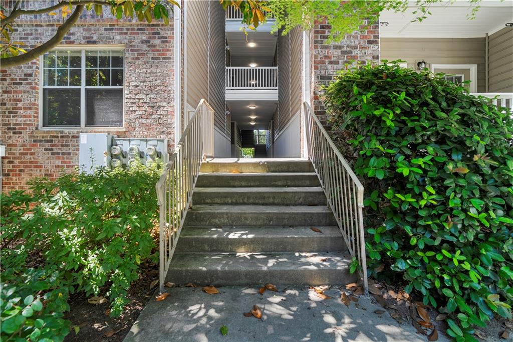 2700 Pine Tree Road Northeast, Unit 2104 Atlanta, GA 30324 - Photo 30 of 44 Gallery Image 30