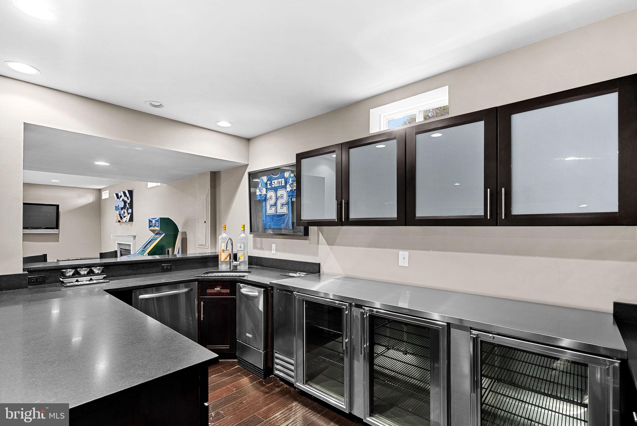 22461 Terra Rosa Place Ashburn, VA 20148 - Photo 39 of 67 Commercial Beer Refrigerators