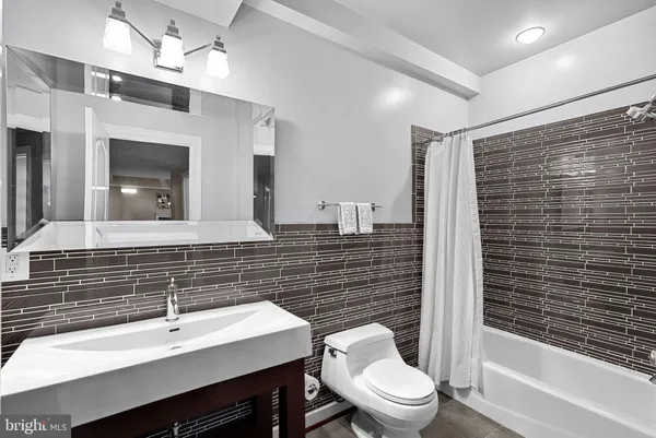 $2,100,000 | 22461 Terra Rosa Place, Ashburn, VA 20148
