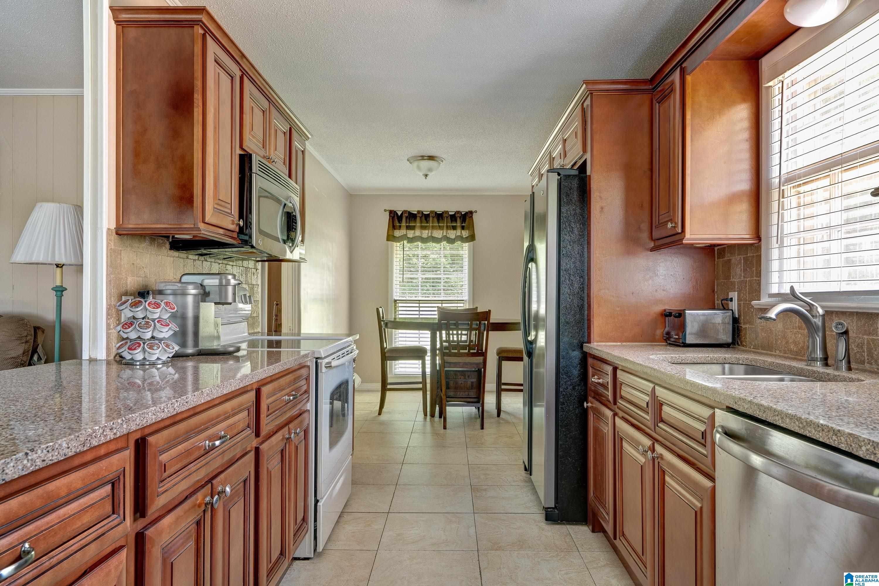 3831 Rock Ridge Road Birmingham, AL 35210 - Photo 10 of 45