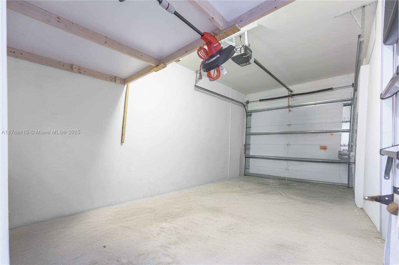 7250 Northwest 103rd Path Doral, FL 33178 - Photo 14 of 28 a view of a room with an empty space