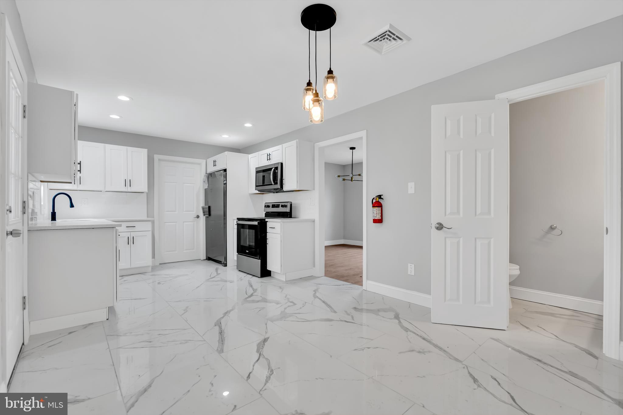 107 Plumtree Lane Willingboro, NJ 08046 - Photo 17 of 60