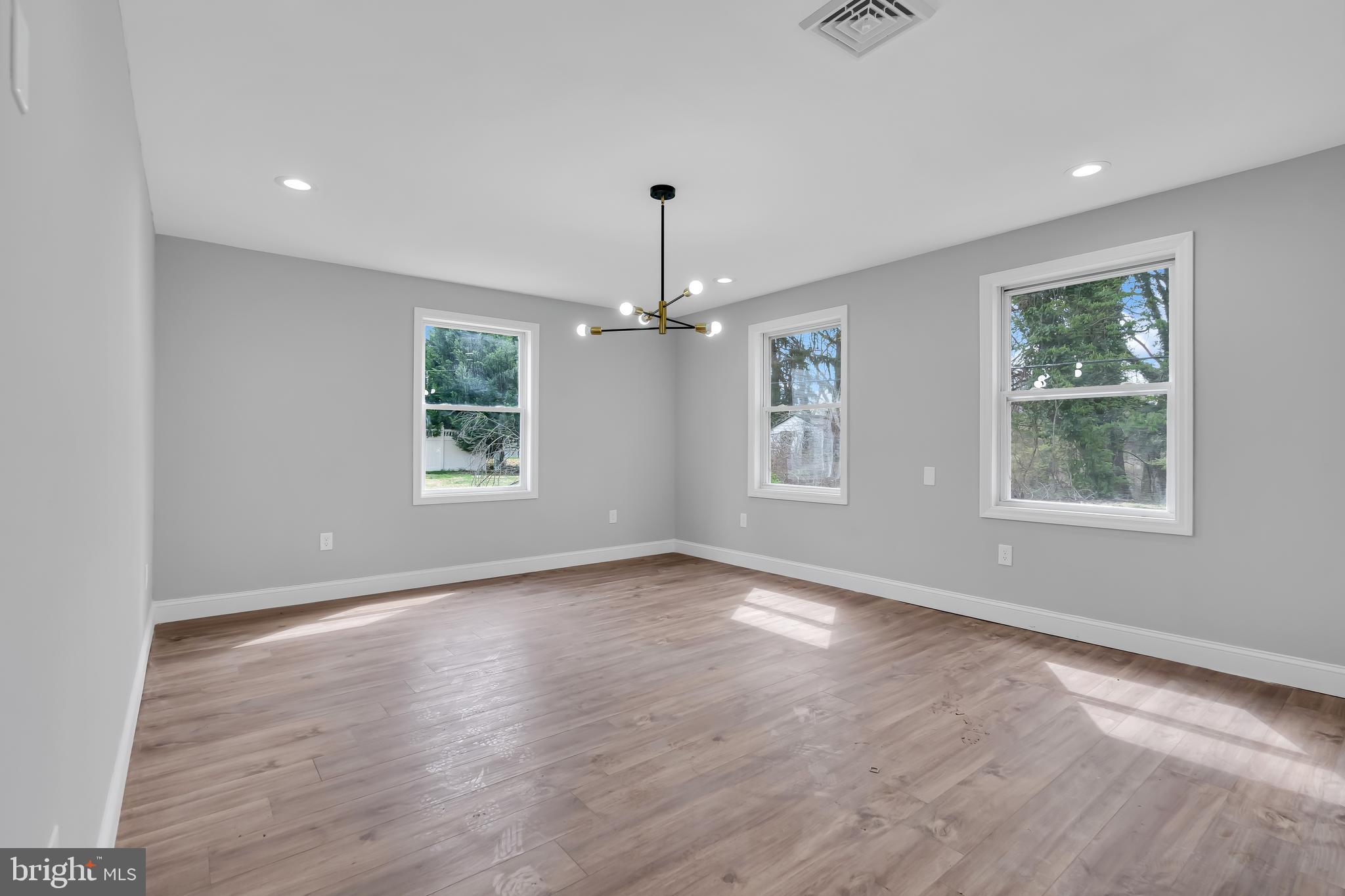 107 Plumtree Lane Willingboro, NJ 08046 - Photo 32 of 60