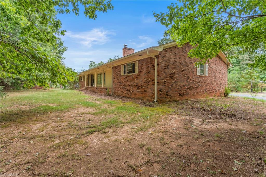 6422 West Lebanon Road Mebane, NC 27302 - Photo 2 of 33 Gallery Image 2