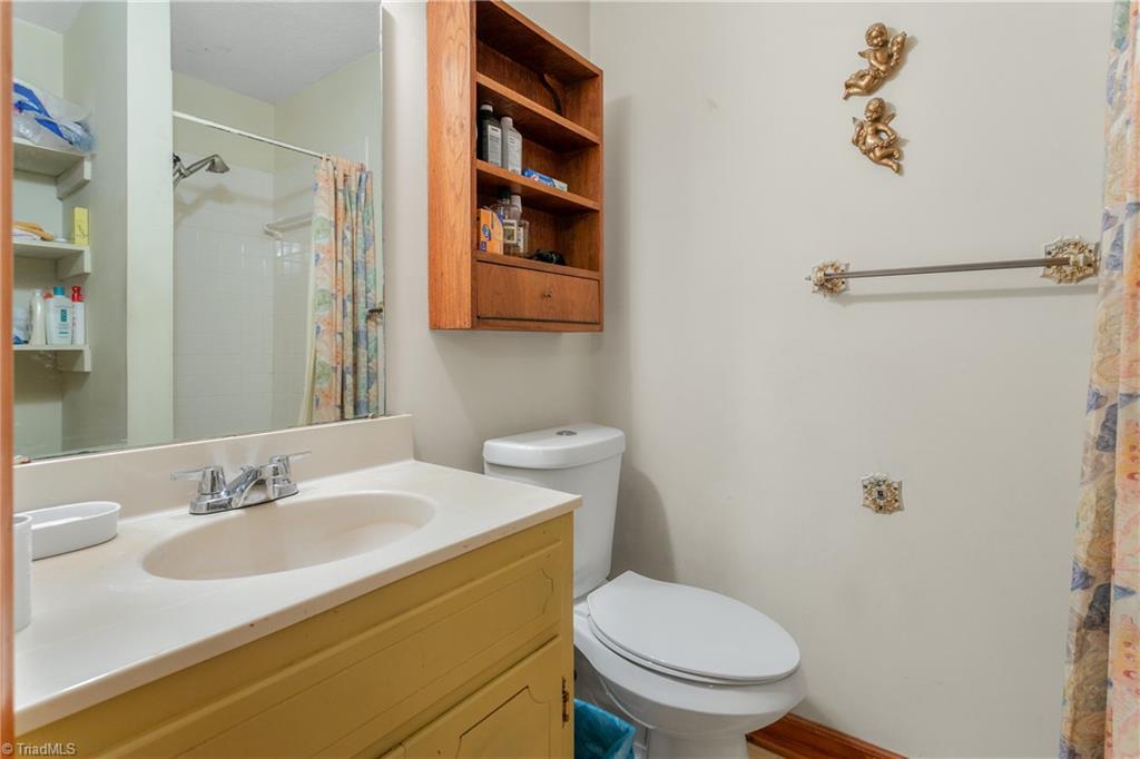6422 West Lebanon Road Mebane, NC 27302 - Photo 18 of 33 Gallery Image 18