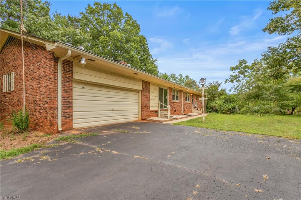 6422 West Lebanon Road Mebane, NC 27302 - Photo 30 of 33 Gallery Image 30