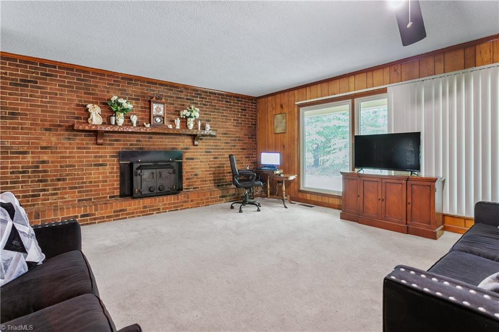 6422 West Lebanon Road Mebane, NC 27302 - Photo 8 of 33 Gallery Image 8