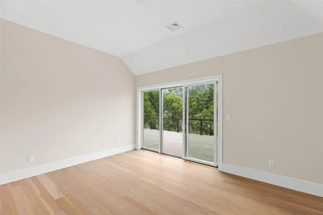 $4,399,990 | 26 Pine Tree Road, Southampton, NY 11968