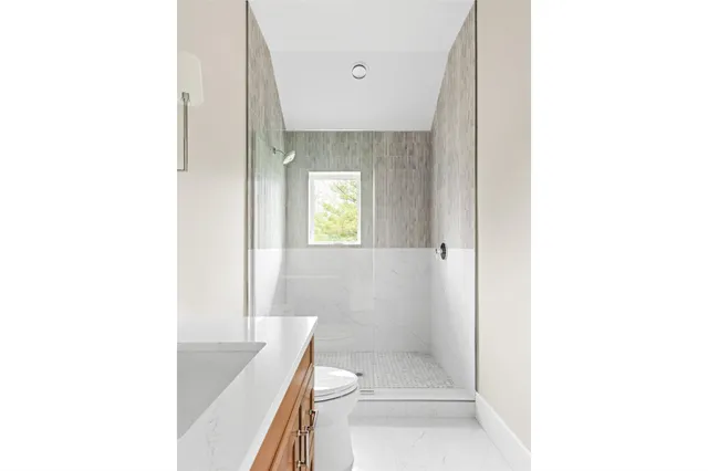 $4,399,990 | 26 Pine Tree Road, Southampton, NY 11968