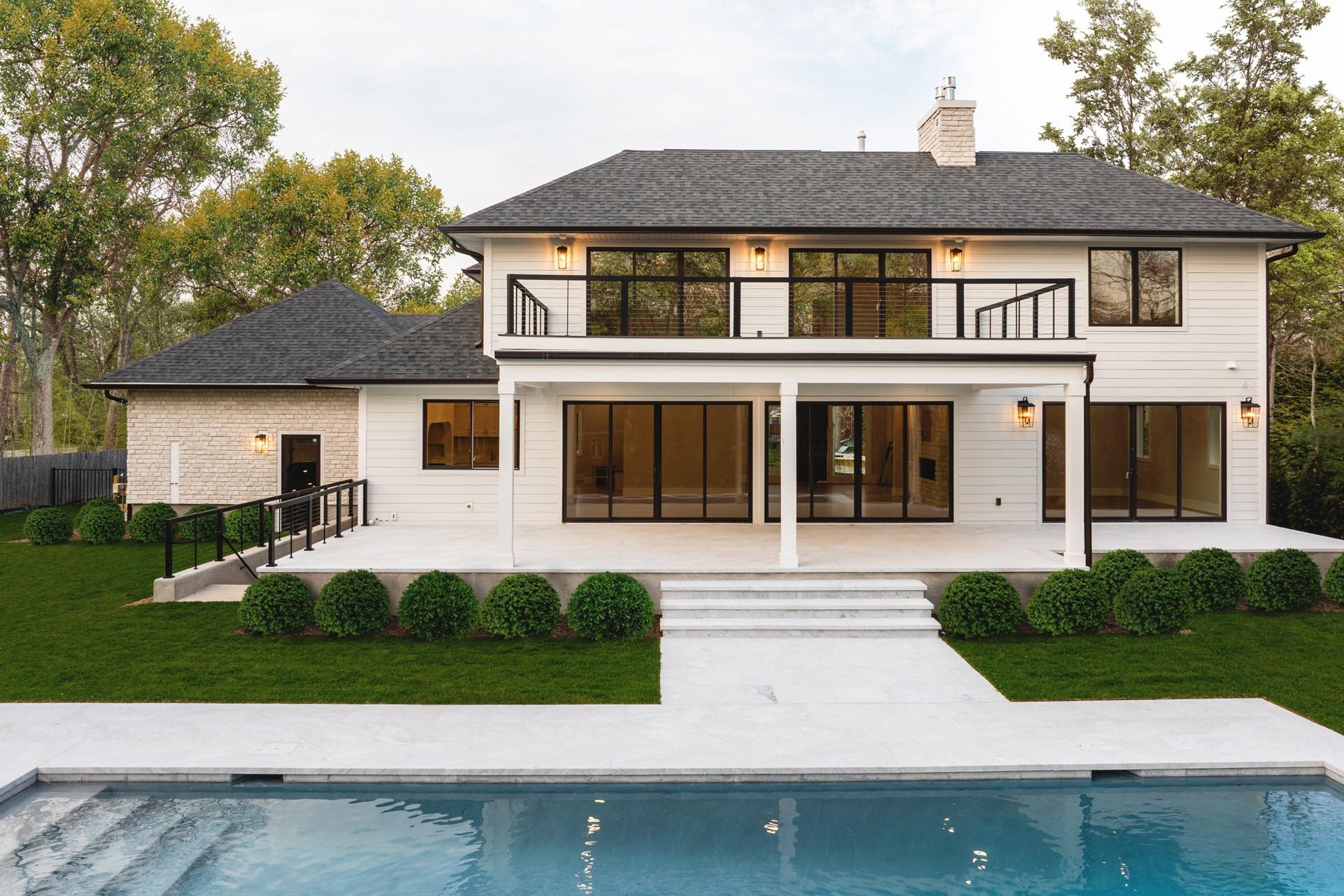 26 Pine Tree Road Southampton, NY 11968 - Photo 2 of 25