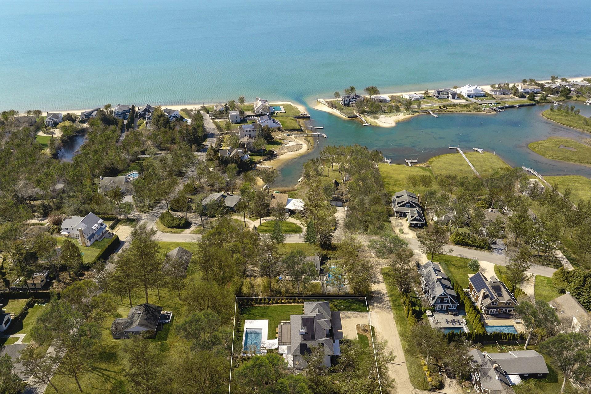 26 Pine Tree Road Southampton, NY 11968 - Photo 3 of 25