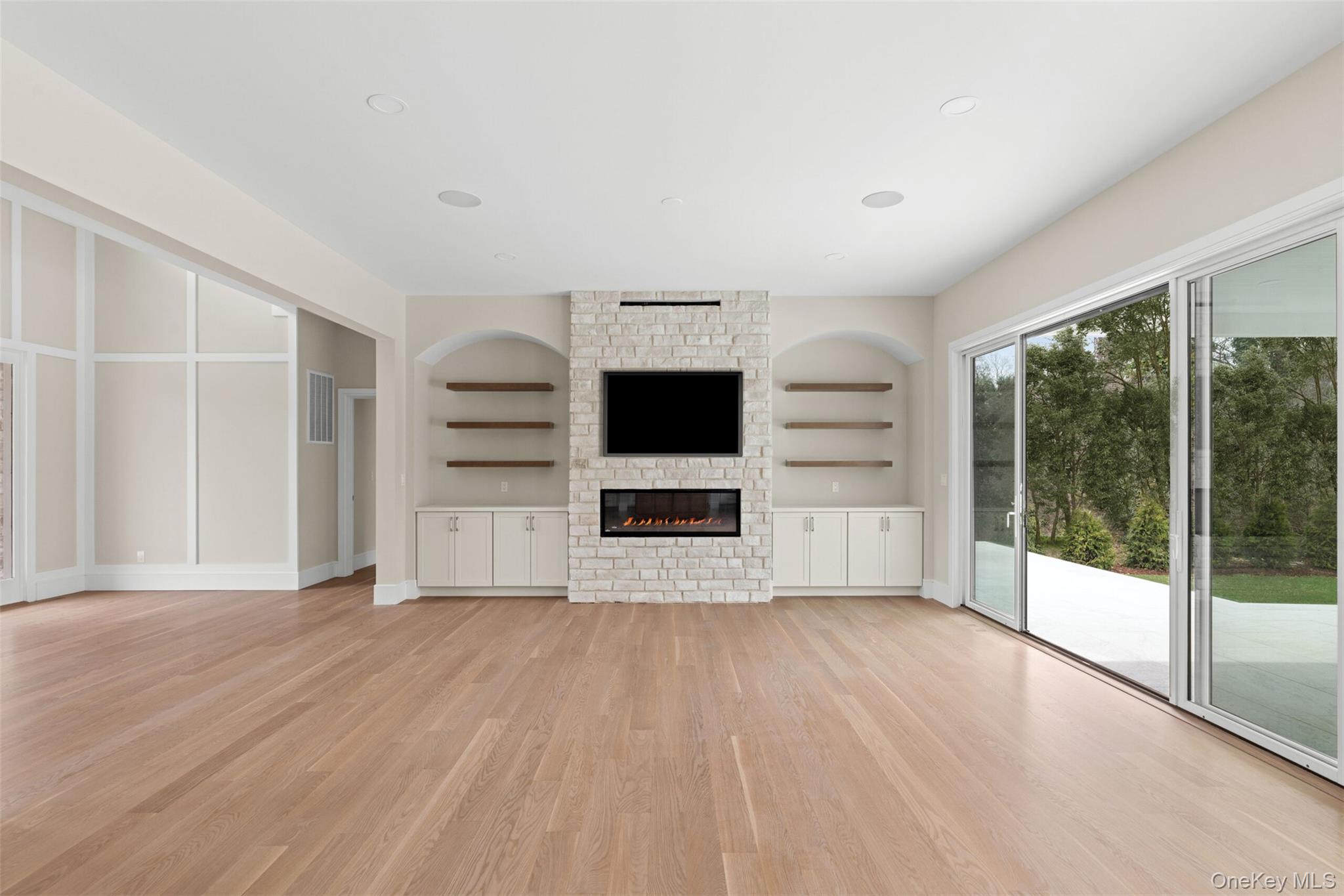 26 Pine Tree Road Southampton, NY 11968 - Photo 7 of 25