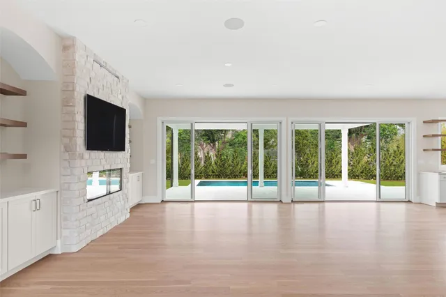 $4,399,990 | 26 Pine Tree Road, Southampton, NY 11968