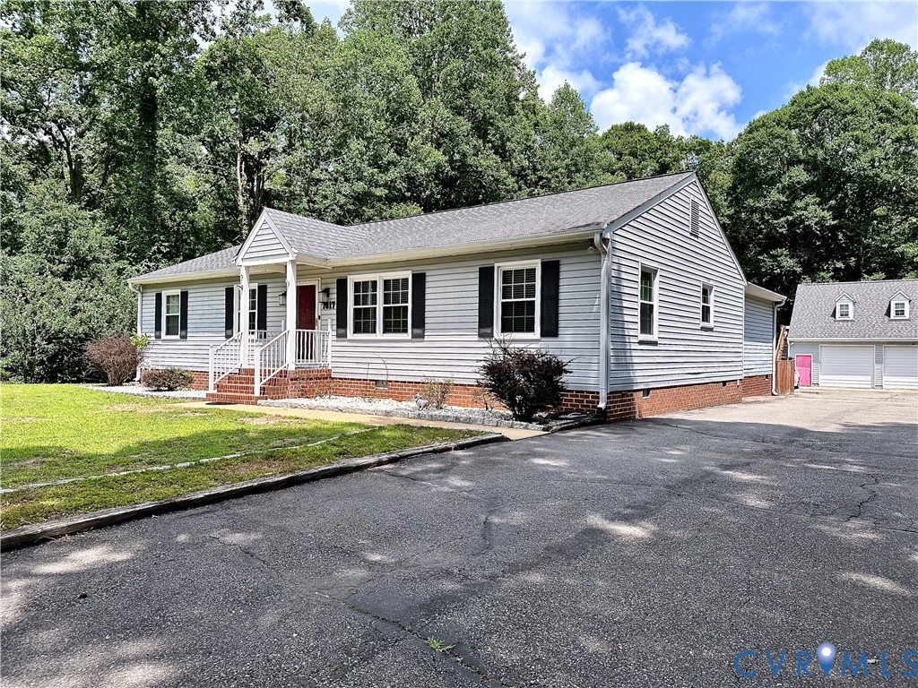 7817 Woodbrook Road Quinton, VA 23141 - Photo 25 of 28 Ranch-style residence featuring light gray siding,