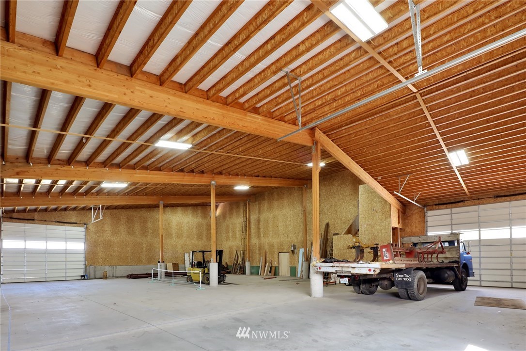1468 East Smith Road Bellingham, WA 98226 - Photo 35 of 40 a view of parking area
