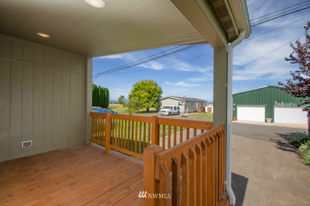 8585 Harborview Road, Unit 9 Blaine, WA 98230 - Photo 11 of 15 Gallery Image 11