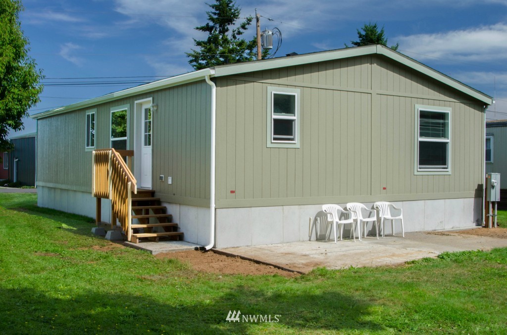 8585 Harborview Road, Unit 9 Blaine, WA 98230 - Photo 12 of 15 Gallery Image 12