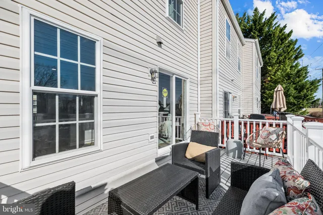 $670,000 | 6208 Les Dorson Lane, Alexandria, VA 22315