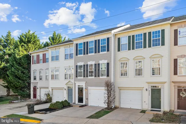 $670,000 | 6208 Les Dorson Lane, Alexandria, VA 22315