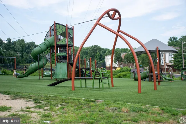 $670,000 | 6208 Les Dorson Lane, Alexandria, VA 22315