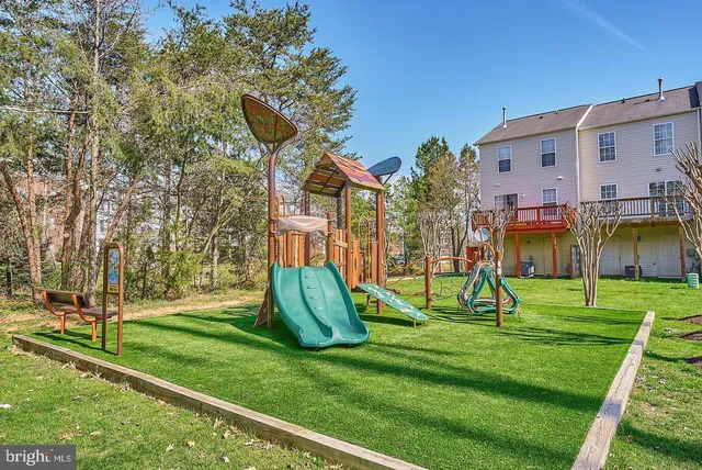 $670,000 | 6208 Les Dorson Lane, Alexandria, VA 22315