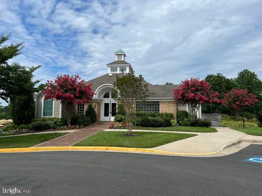 $670,000 | 6208 Les Dorson Lane, Alexandria, VA 22315