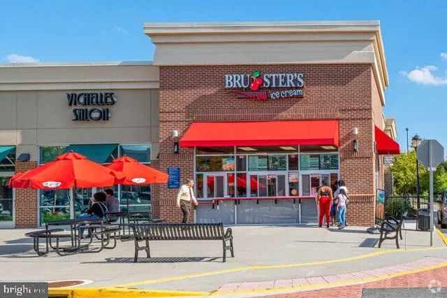 $670,000 | 6208 Les Dorson Lane, Alexandria, VA 22315