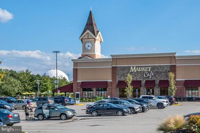 $670,000 | 6208 Les Dorson Lane, Alexandria, VA 22315