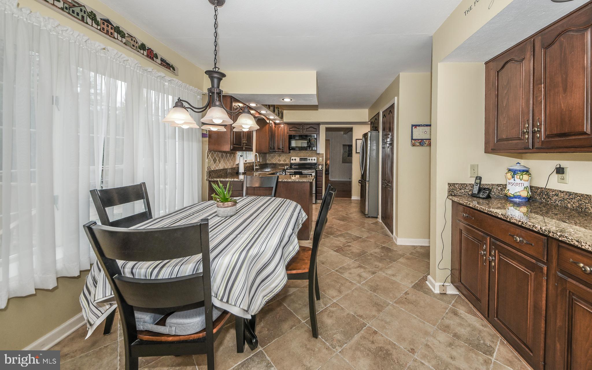 67 Lochatong Road Ewing, NJ 08628 - Photo 7 of 35