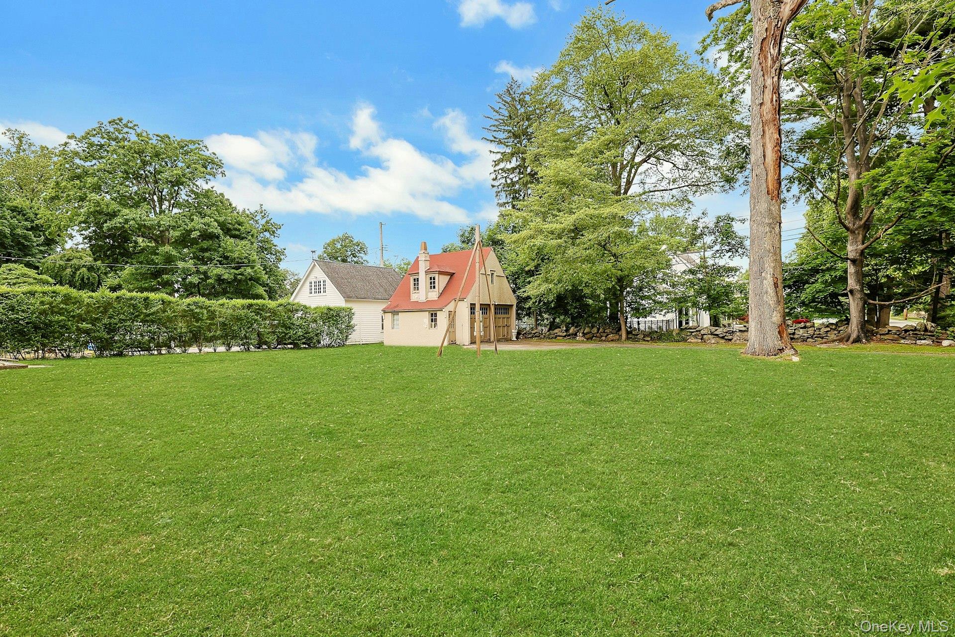 89 The Esplanade New Rochelle, NY 10804 - Photo 4 of 13