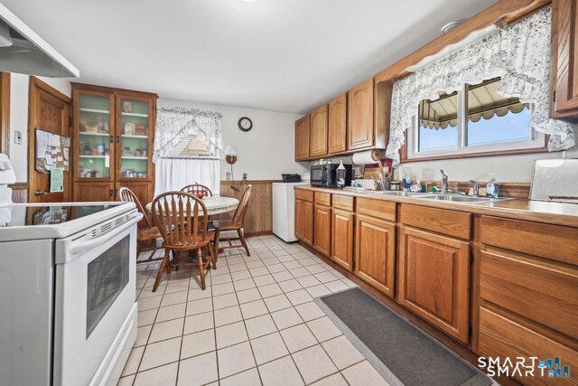 14 Washington Street Naugatuck, CT 06770 - Photo 15 of 40