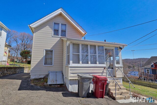 14 Washington Street Naugatuck, CT 06770 - Photo 7 of 40