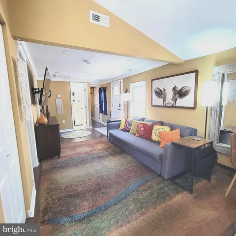 $2,150 | 4715 Frederick Avenue, Shady Side, MD 20764