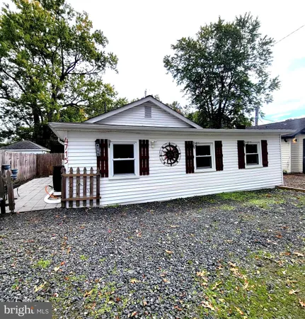 $2,150 | 4715 Frederick Avenue, Shady Side, MD 20764