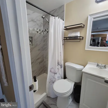 $2,150 | 4715 Frederick Avenue, Shady Side, MD 20764