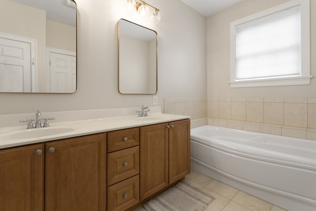 11 Bristol Road Peabody, MA 01960 - Photo 21 of 41 Gallery Image 21