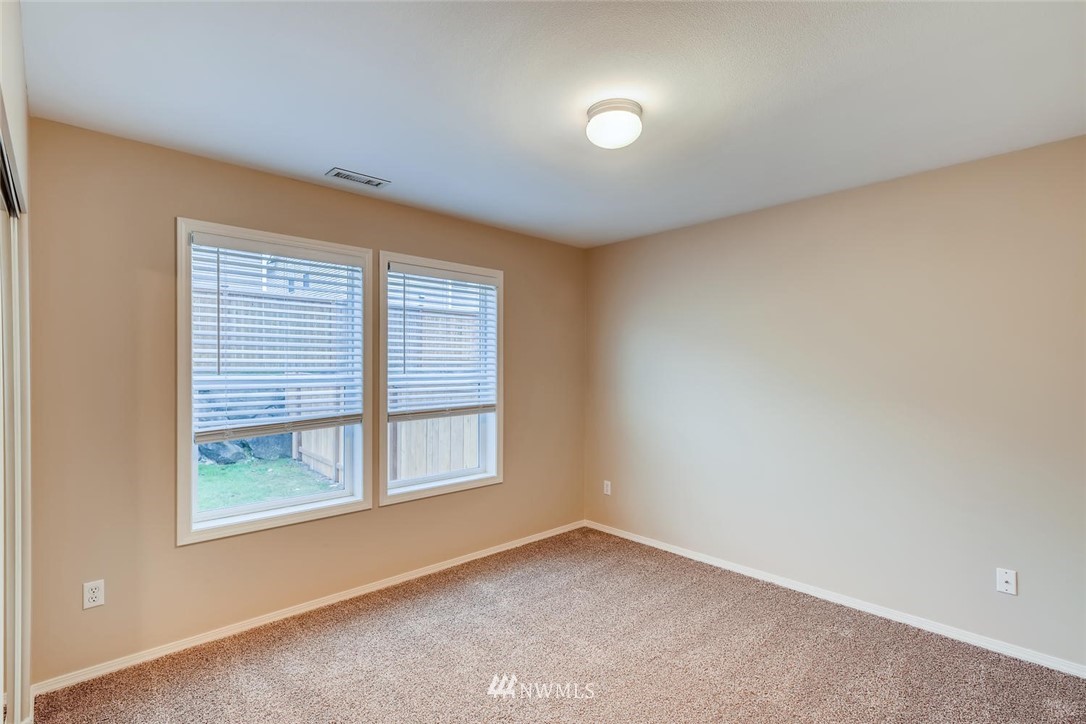 309 Index Place Southeast Renton, WA 98056 - Photo 25 of 28 an empty room with a window