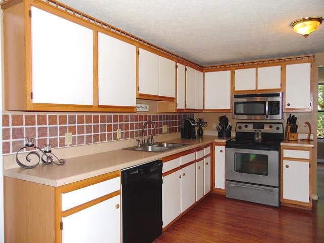 2560 Golden Mountain Road Sparta, TN 38583 - Photo 3 of 17 Gallery Image 3