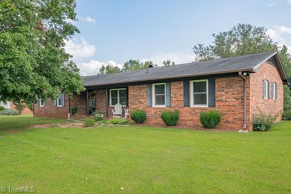 1789 Hugh Miller Road Lexington, NC 27292 - Photo 4 of 46 Gallery Image 4