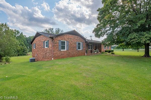 1789 Hugh Miller Road Lexington, NC 27292 - Photo 6 of 46 Gallery Image 6