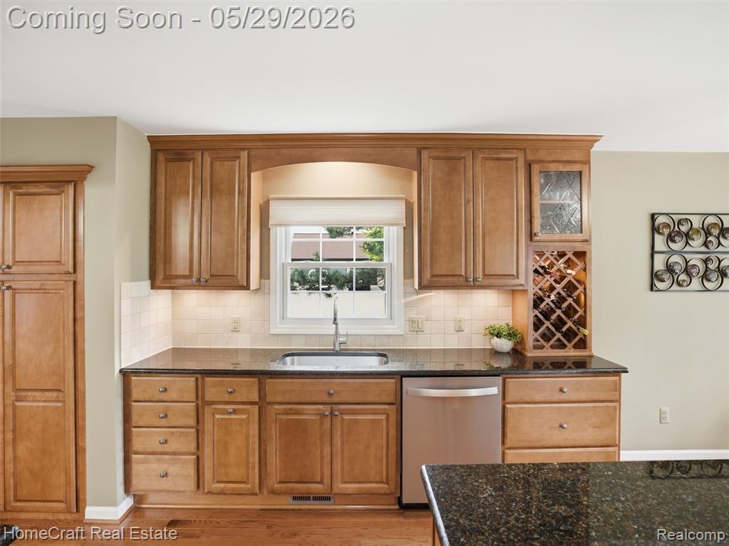 45088 Danbury Road Canton, MI 48188 - Photo 12 of 39